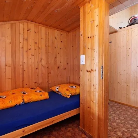 A Charming Swiss Family Daheim Apartamento