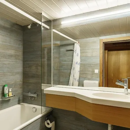 A Charming Swiss Family Daheim Apartment *