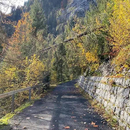 شقة A Charming Swiss Family Daheim